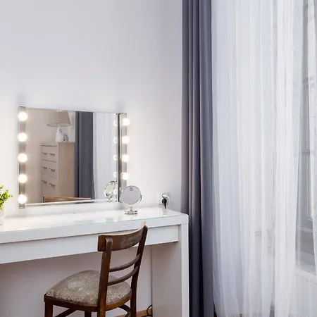 Апартаменты Spacious, 2 Bedrooms Cracow Centre By Renters Краков