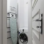 Spacious, 2 Bedrooms Cracow Centre By Renters Appartement Cracovie