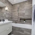 Spacious, 2 Bedrooms Cracow Centre By Renters Appartement