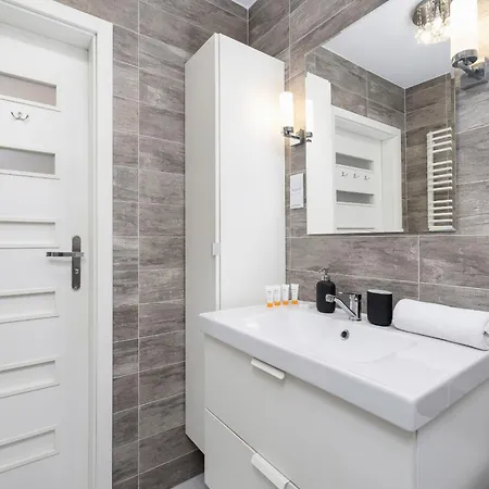 Appartement Spacious, 2 Bedrooms Cracow Centre By Renters *